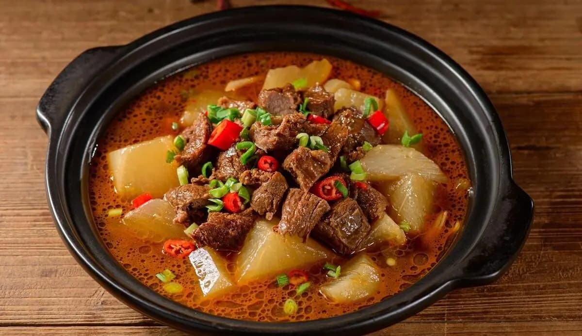 萝卜焖牛腩